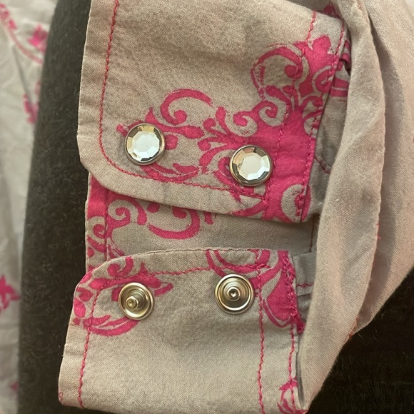 Cowgirl Hardware Pink Cross Printed Snap Up Blouse - Picture 7 of 7